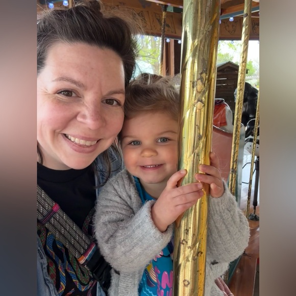 Meet your Posher, Sarah - Picture 1 of 1